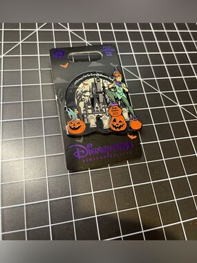 Disney Peter Pan & Tinkerbell Mickey’s Not So Scary Halloween Party 2025 Pin LE